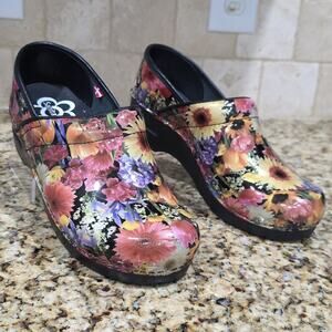 Sanita Professional Paz Clog